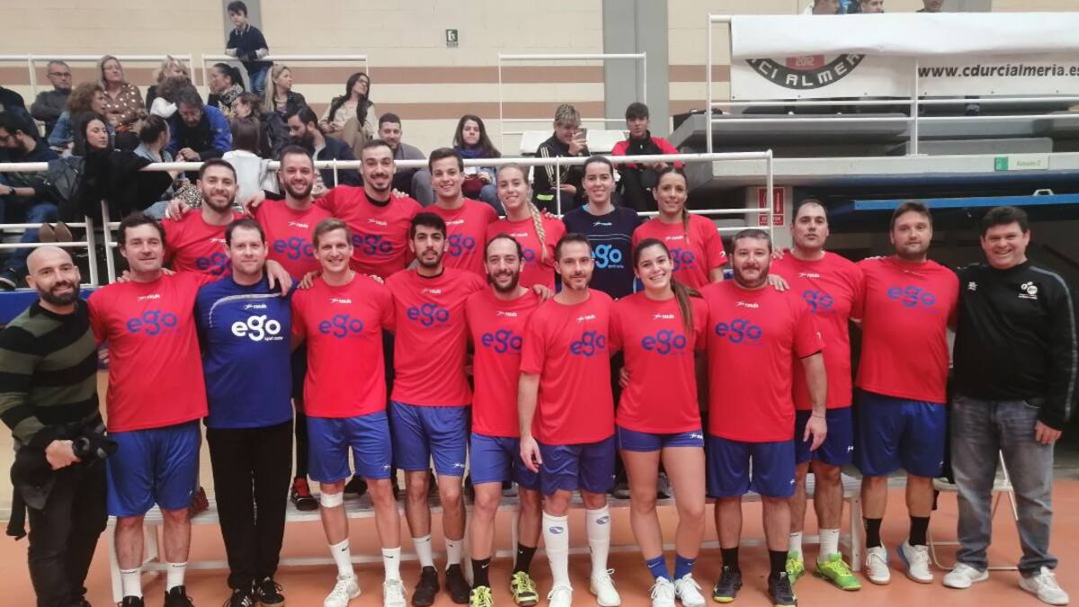 El balonmano se hace solidario en el V Partido Amigos de Agus y Álvaro