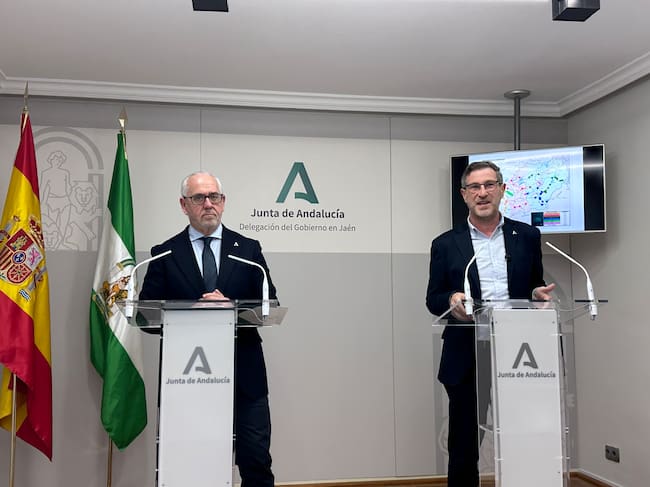 Jesús Estrella y Miguel Contreras presentan las intervenciones de la Junta de Andalucía tras el temporal.
