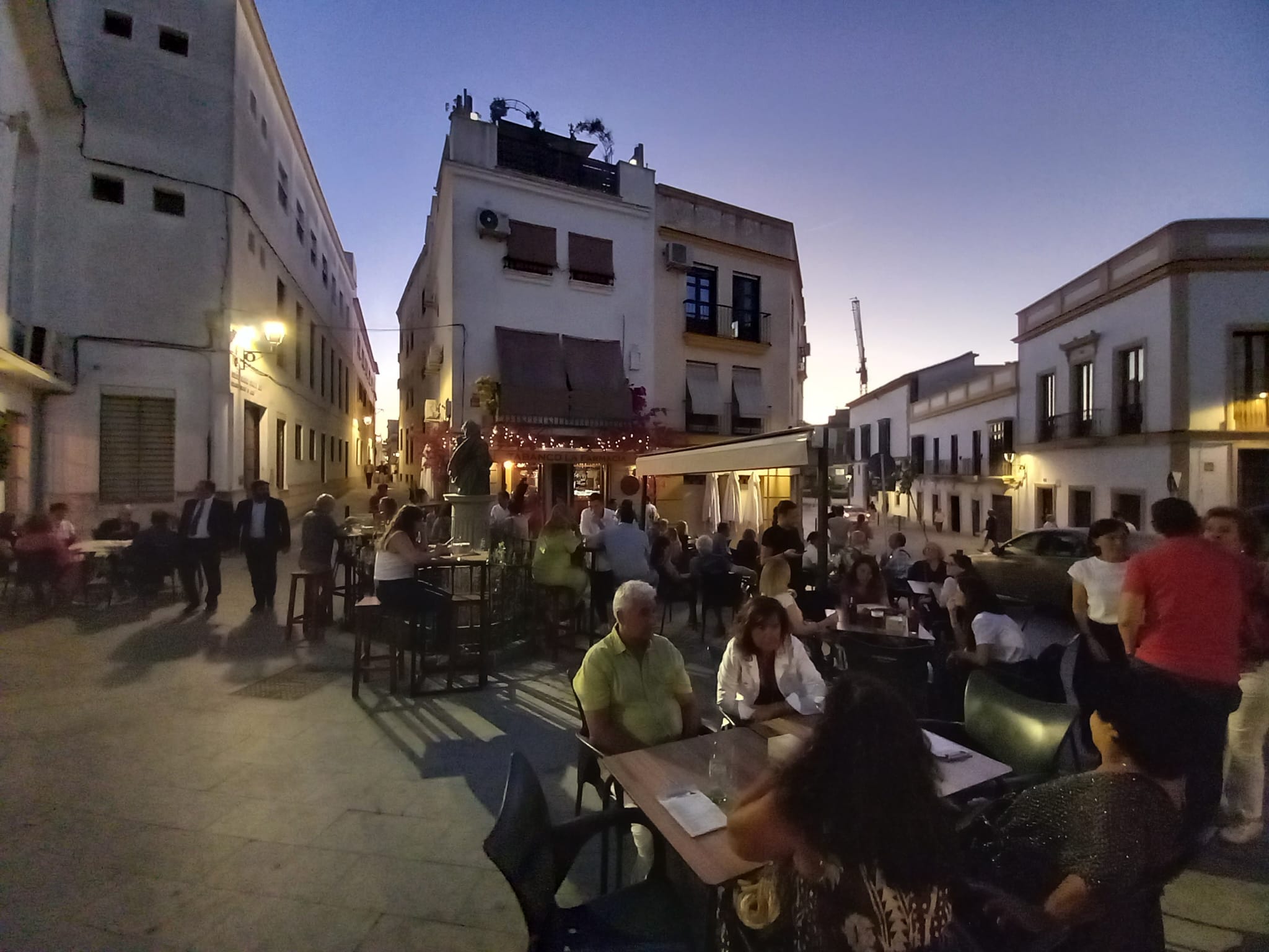 Aspecto de la terraza de un tabanco del centro de Jerez 