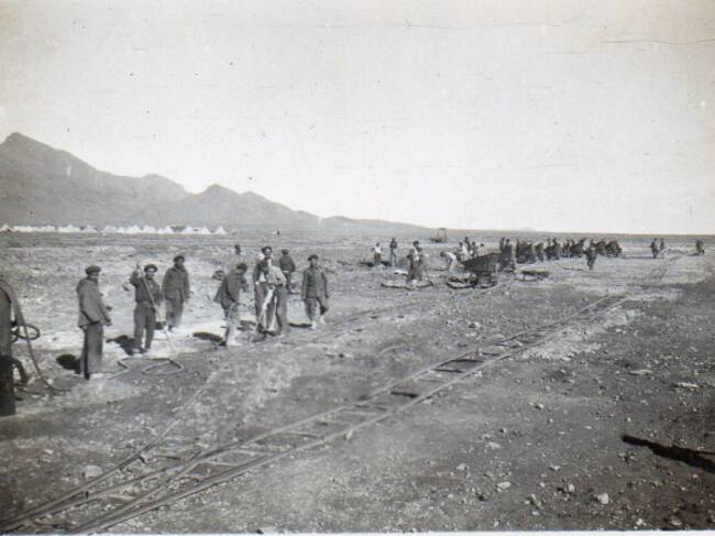 Trabajos de construcción del Transahariano