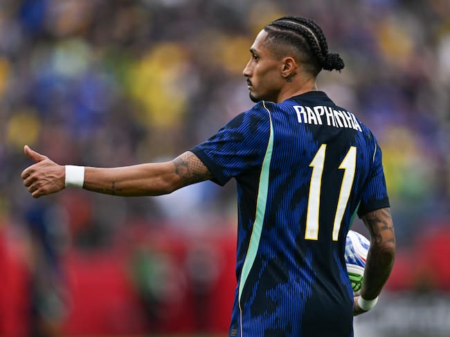 Raphinha durante el amistoso entre Brasil y Francia