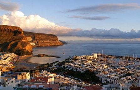 Vista aérea de uno de los puertos náuticos de Mogán (Gran Canaria)