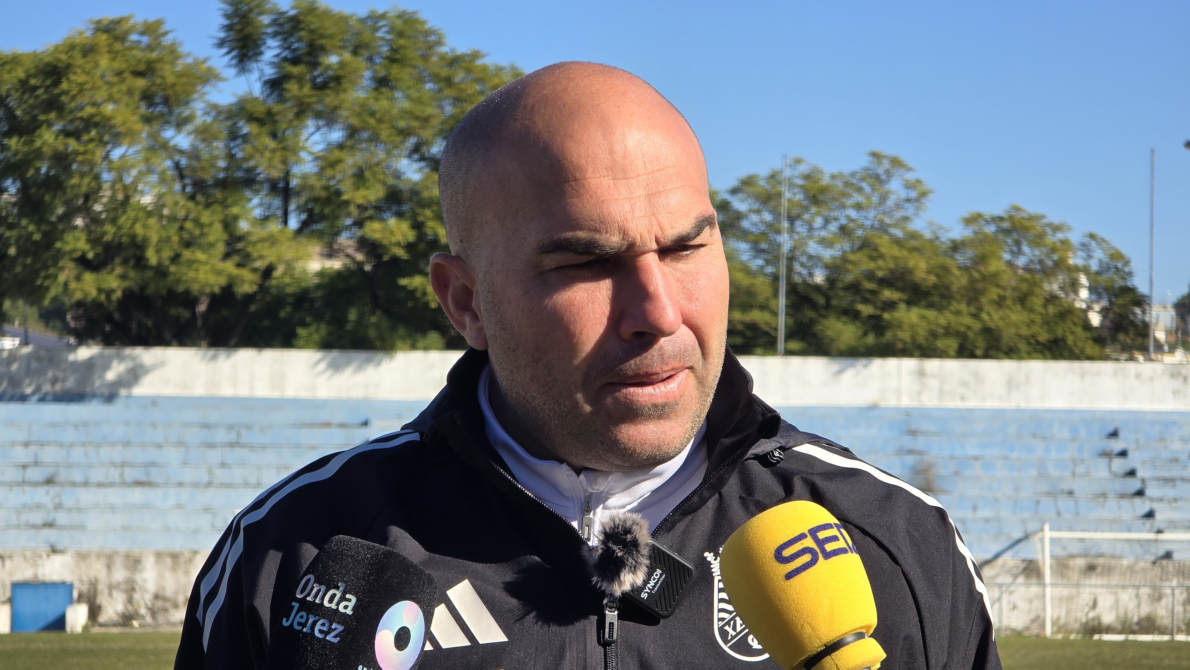 Diego Galiano durante le rueda de prensa en el Pedro Garrido
