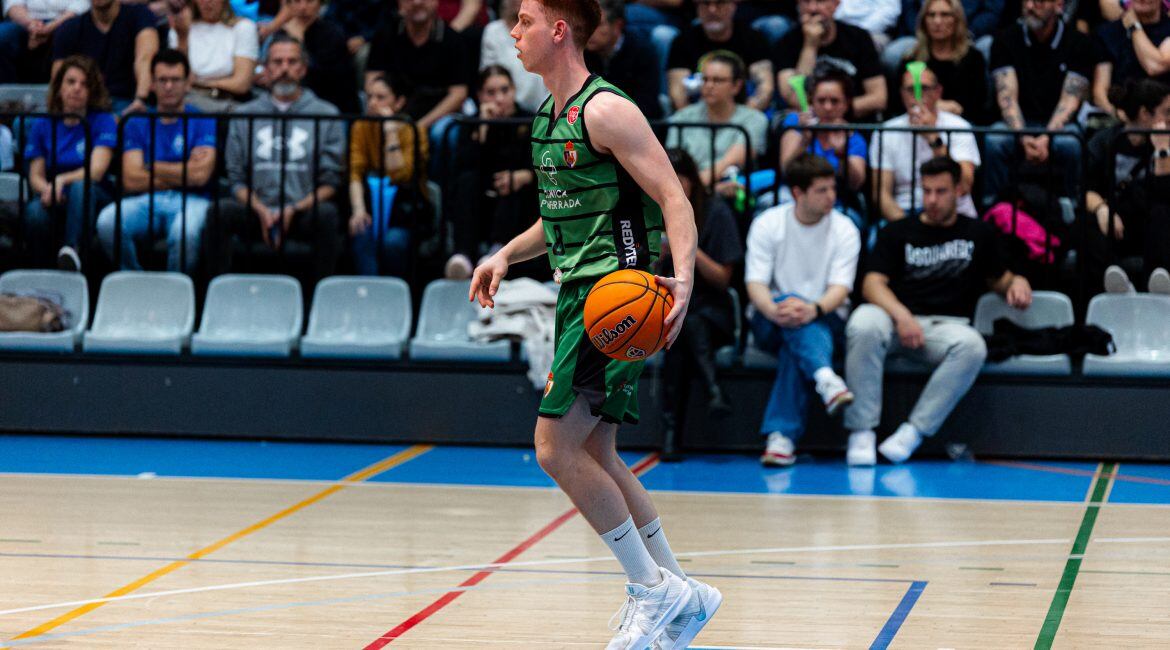 El conjunto berciano fue superado por el CB Prat tras el descanso