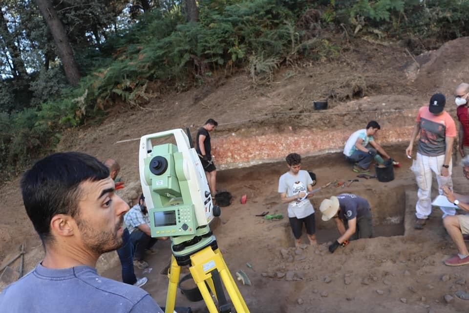 Excavación en As Gándaras de Budiño.