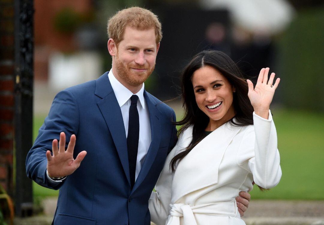 Foto de archivo de los duques de Sussex, Enrique y Meghan, durante el anuncio de su compromiso en el Palacio de Kensington d