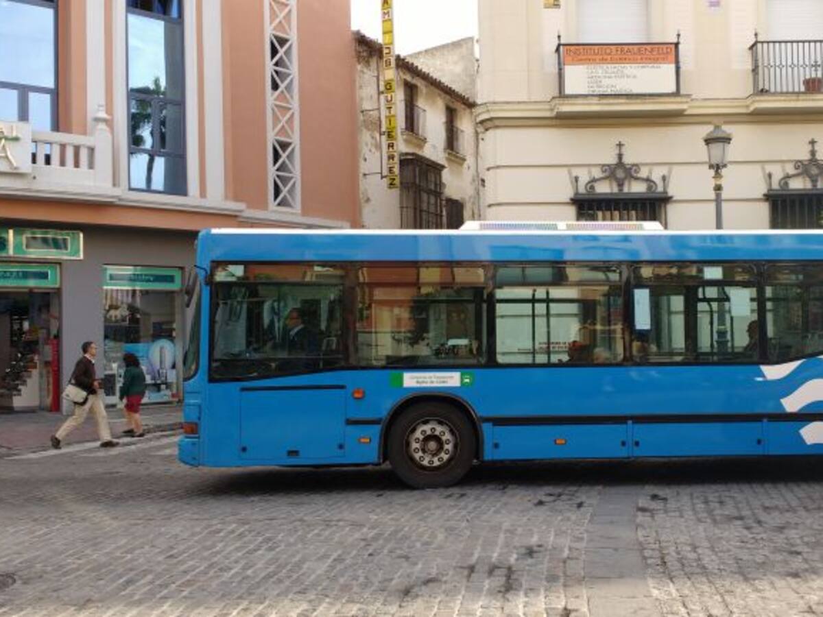 Este lunes entran en servicio los horarios de invierno de los autobuses urbanos