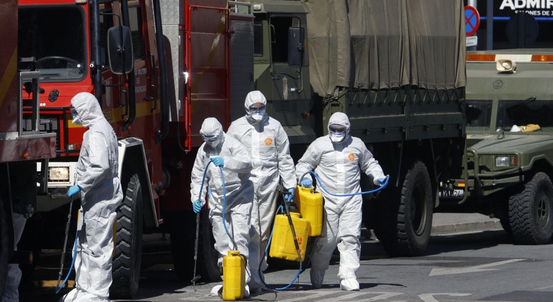 Despliegue de la Unidad Militar de Emergencias (UME) en las inmediaciones de la estación María Zambrano de Málaga