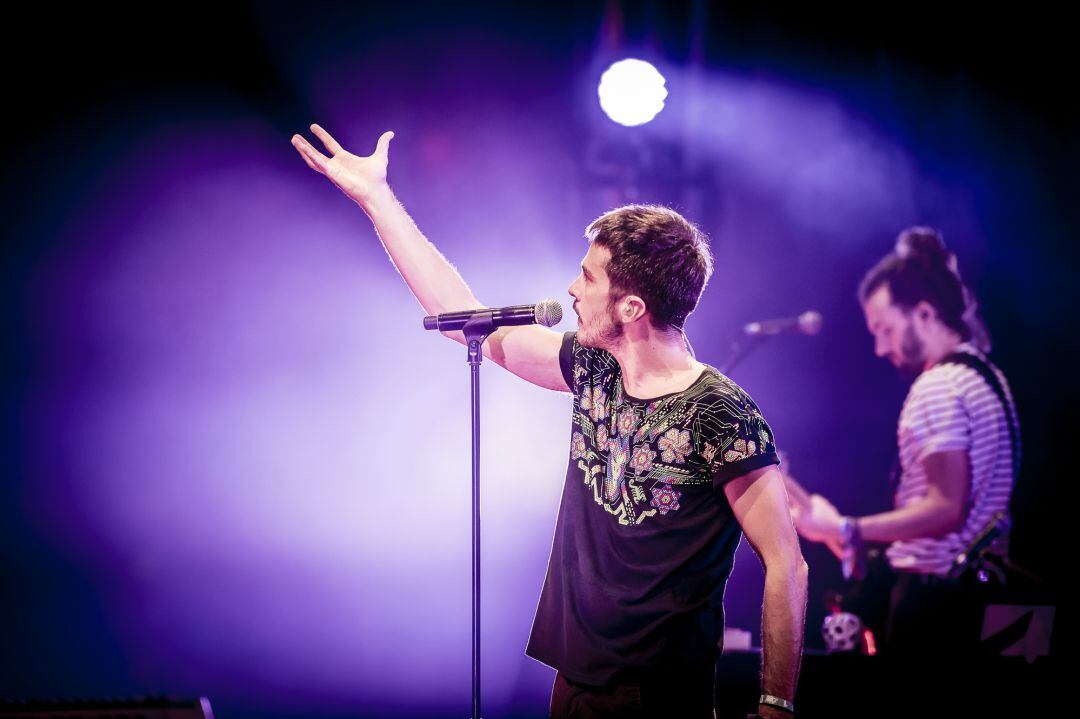 Pucho, cantante de Vetusta Morla, durante su concierto en el Low Festival