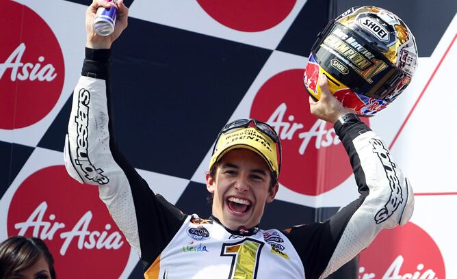 El español se ha proclamado campeón del mundo de Moto2 tras quedar tercero en el GP de Australia, donde la victoria fue para Espargaró.