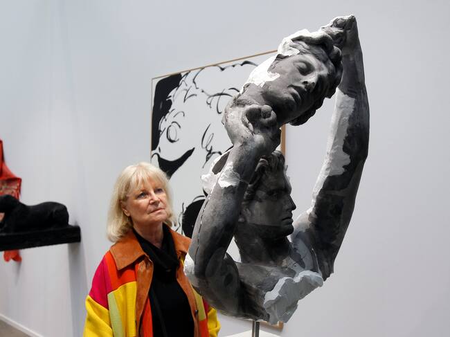 Escultura de Ken Sortais titulada 'El nacimiento de Pegaso', en la Feria de Arte de París en 2016