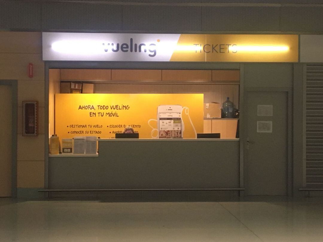 Imagen de archivo de la oficina de Vueling en el Aeropuerto de Ibiza