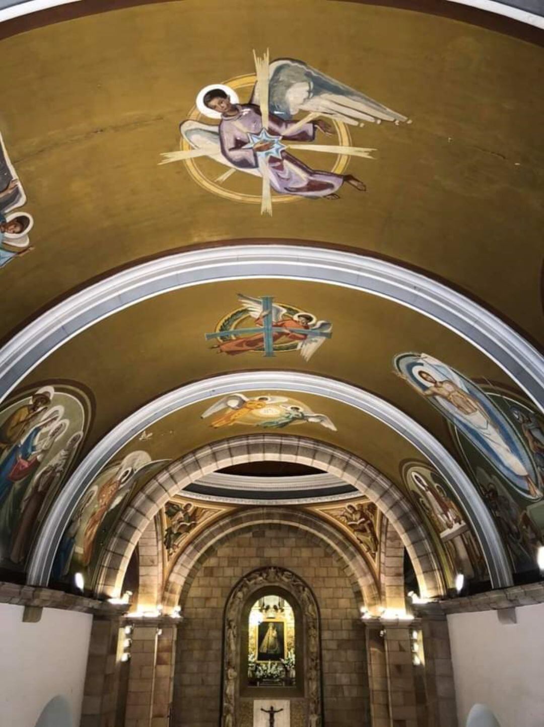 Pinturas de Carulla objeto de restauración en el Santuario de la Virgen de Linarejos.