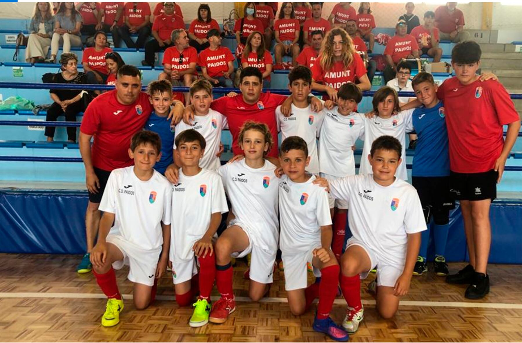 El equipo colegial, en el pabellón de Burriana.