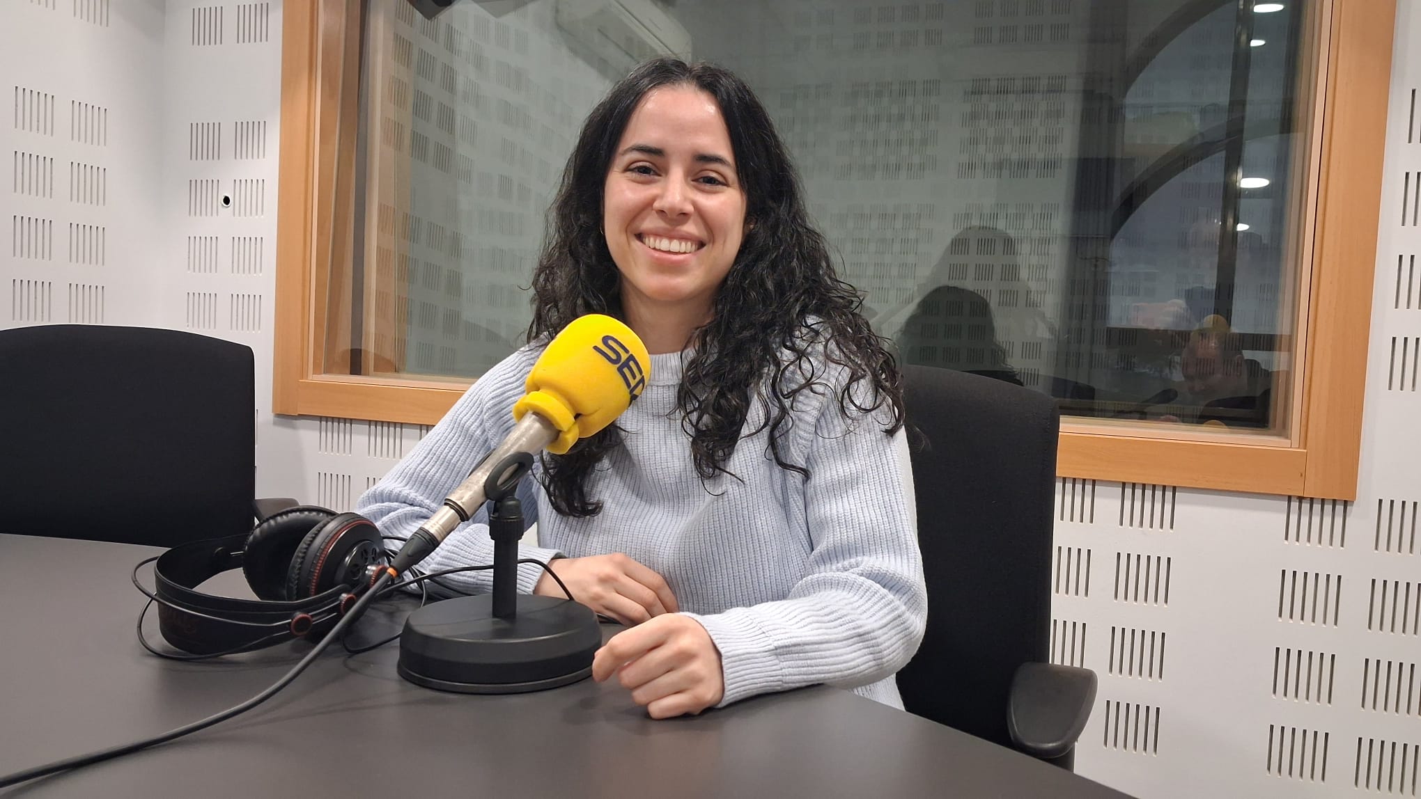 La doctora Irene Coronado en los estudios de Hoy por Hoy Madrid Sur.