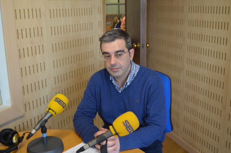 Marcelino Gutiérrez visita los estudios de SER Gijón tras ser nombrado director del diario El Comercio