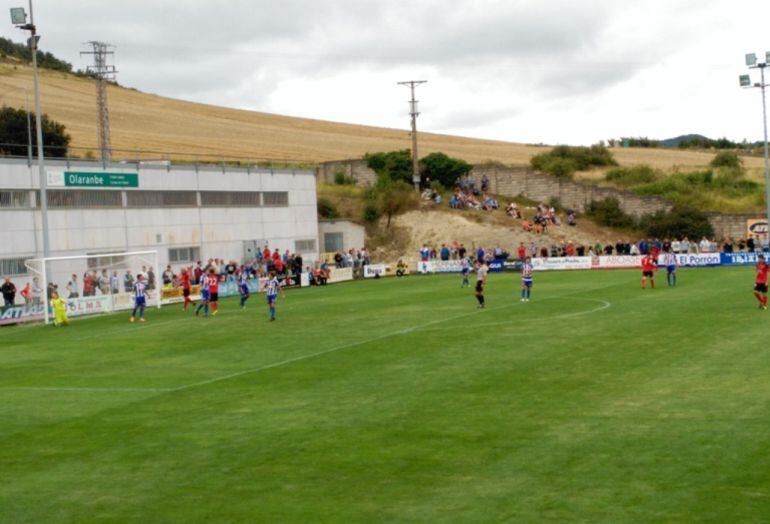 Alavés y Mirandés empataron en el Trofeo Vírgen Blanca, que acabaría siendo para los rojillos en la tanda de penalties