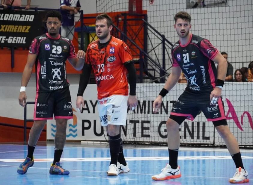 Benites anotó 3 goles en 2 lanzamientos.