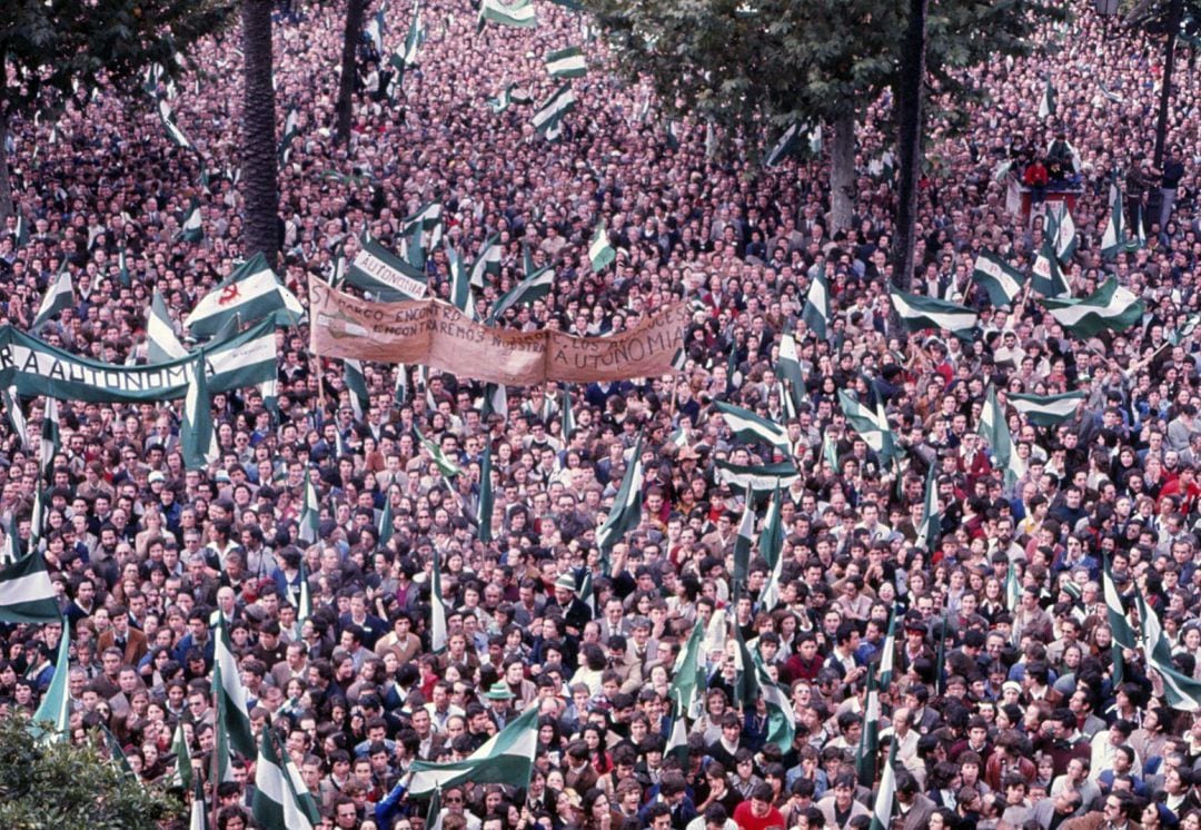 Miles de jiennenses, miles de andaluces se echaron a las calles para reivindicar lo que consideraban justo, la autonomía andaluza