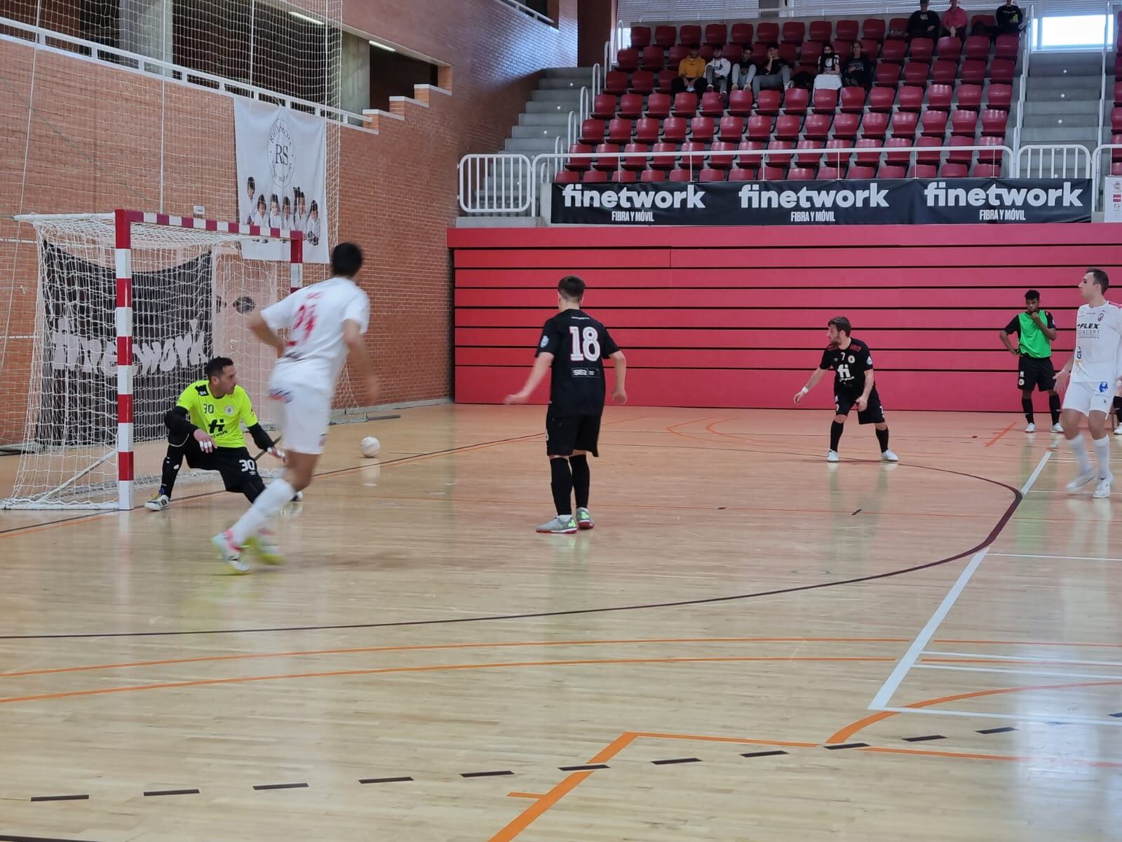 El Nueva Elda Finetwork pierde el partido ante el Albacete y el liderato del grupo