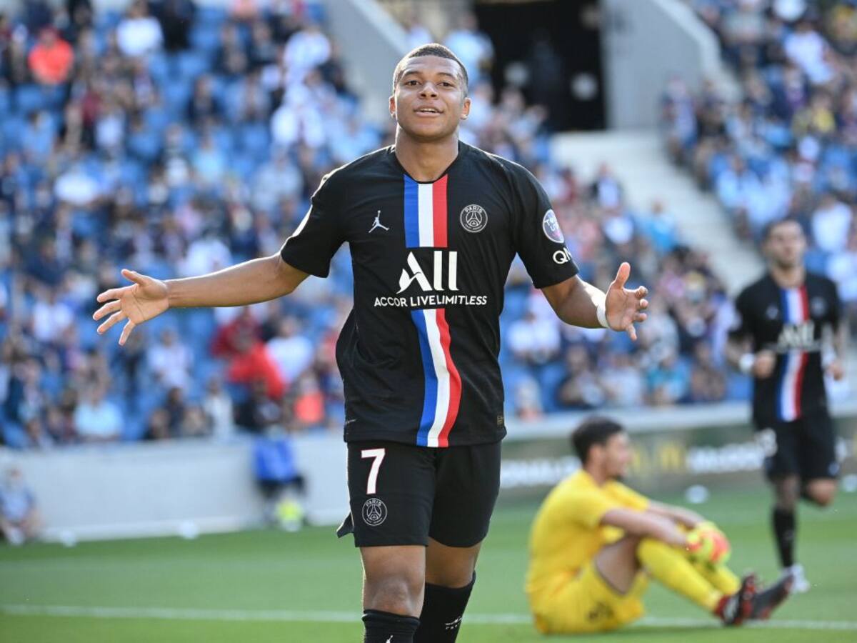 La doble vara del fútbol francés: de suspender la liga a jugar amistosos a puerta abierta