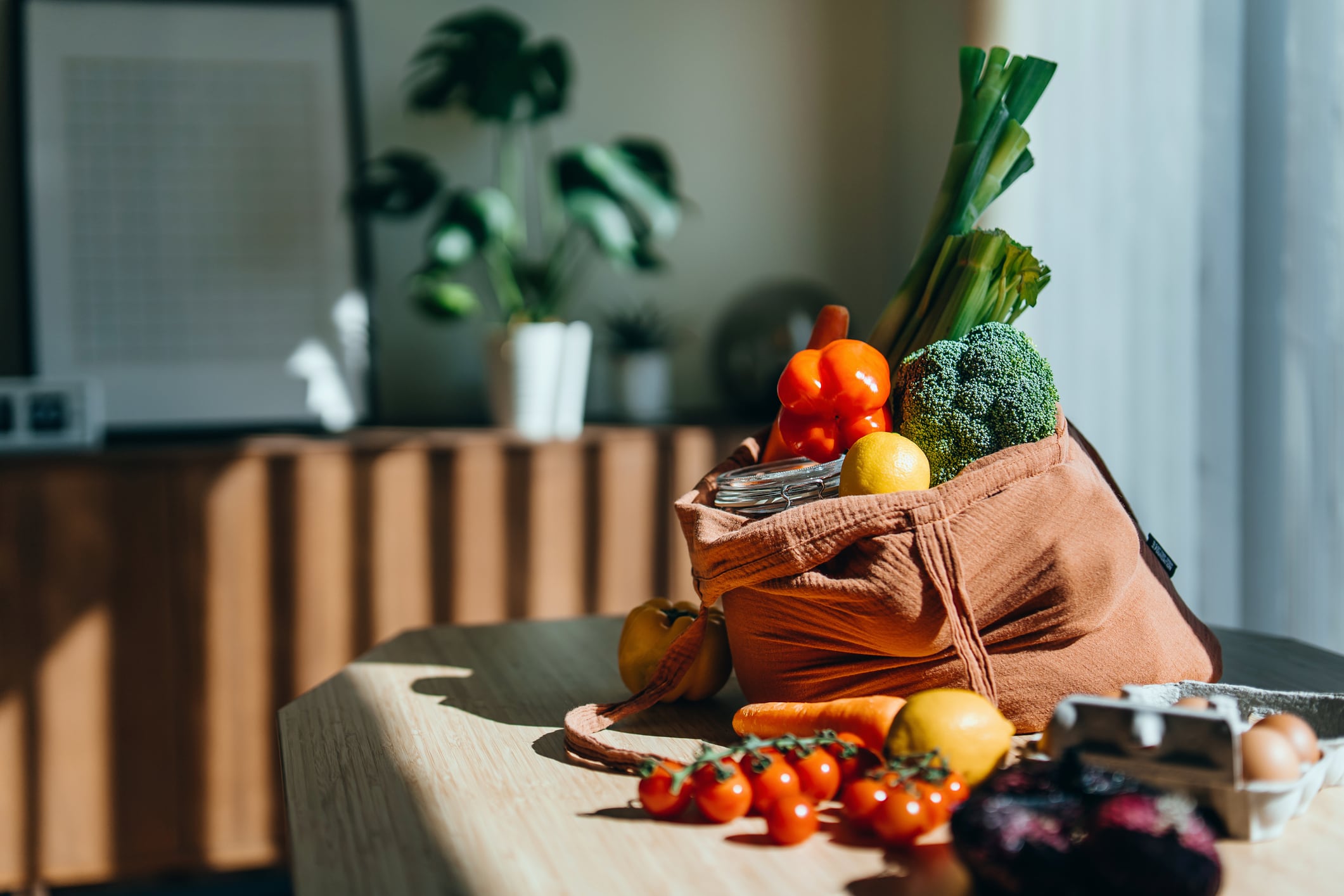 Varias frutas y verduras.