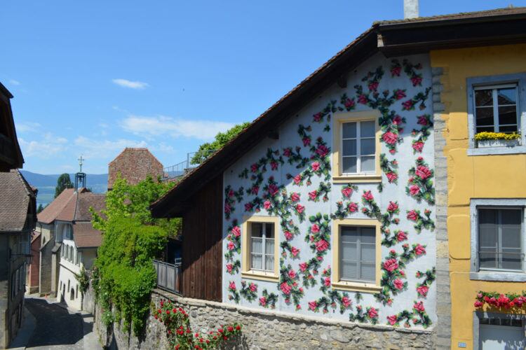 Artichoke Festival - Intervención sobre la fachada de una casa privada en Estavayer Le Lac, Suiza. 2019