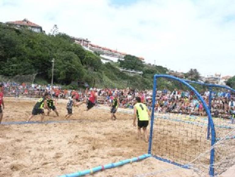 Suances Cup de balonmano playa