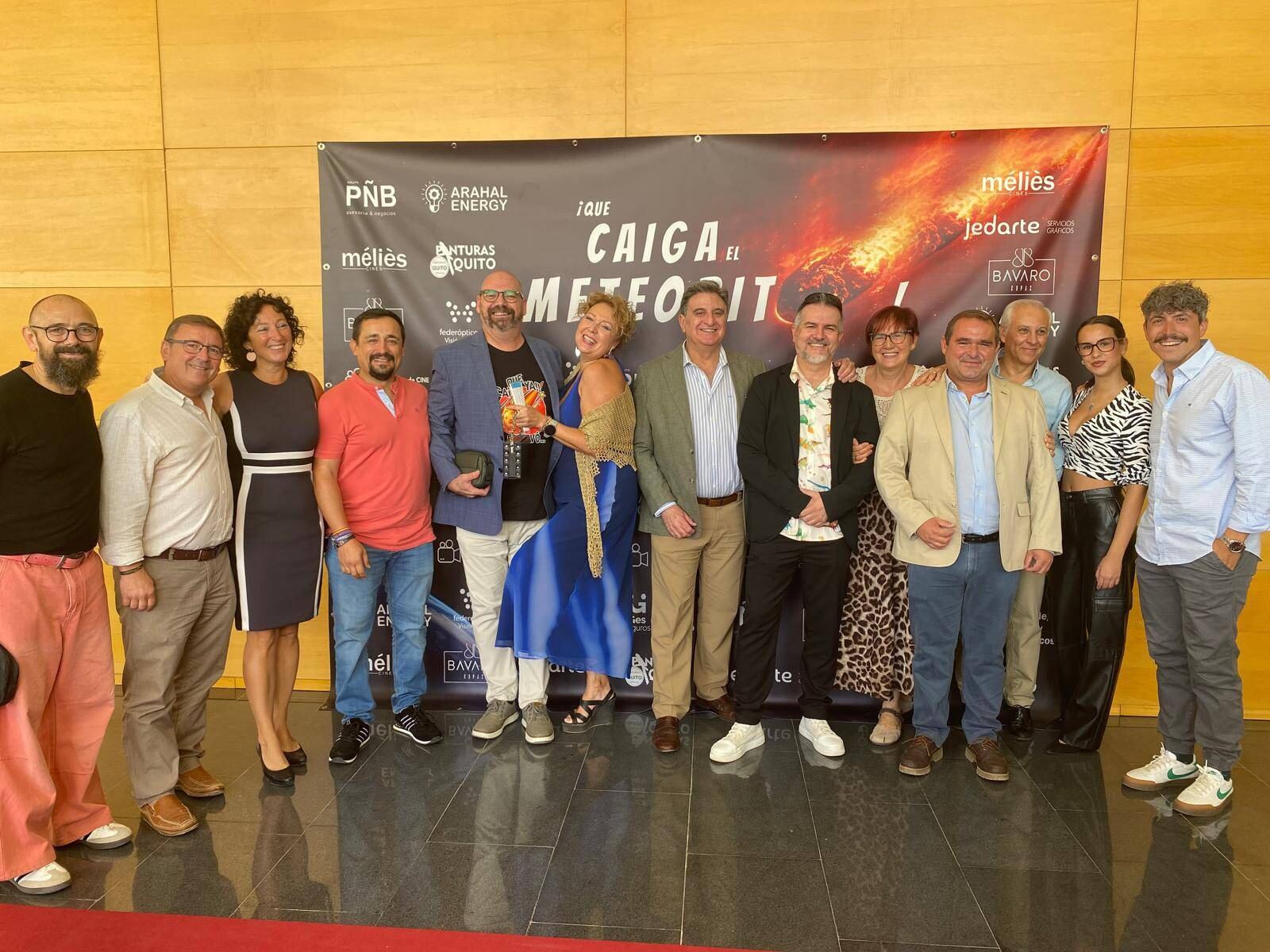 Estreno del largometraje arahalense ¡Que caiga el mateorito!