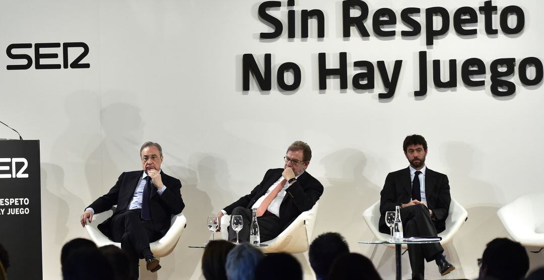 Bartomeu, Florentino Pérez y Agnelli, durante un evento de la SER celebrado en 2017