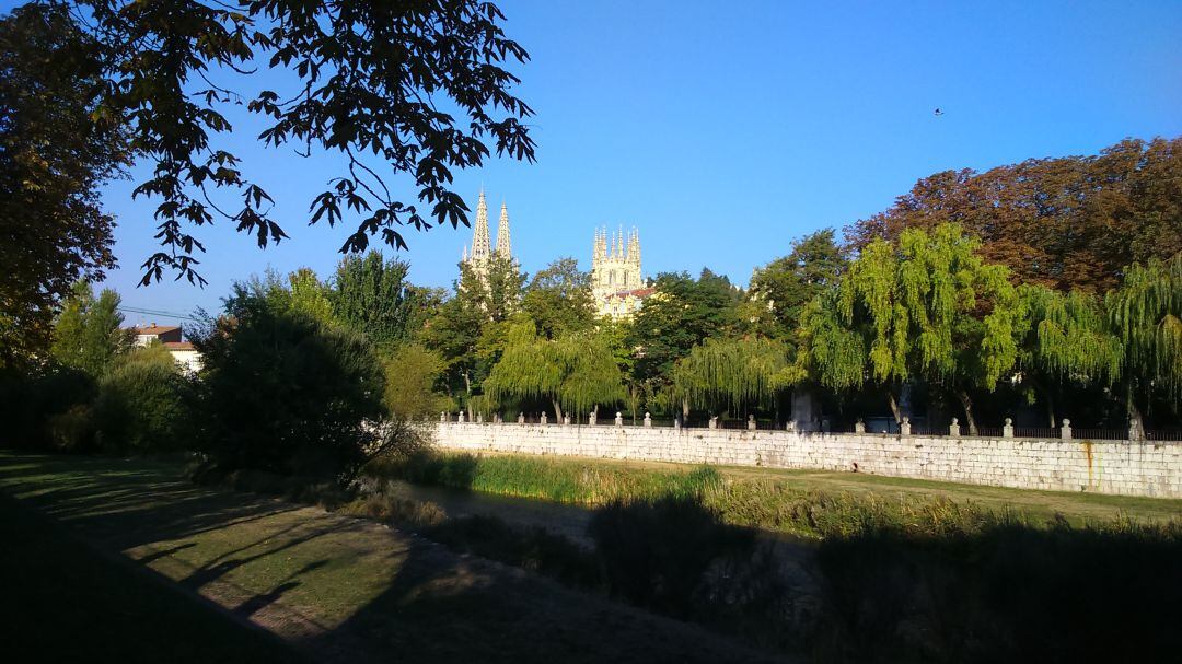 Catedral de Burgos desde el Rio