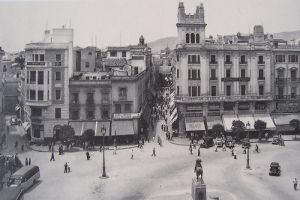 Panorámica de la Plaza de las Tendillas en 1940 sin el reloj