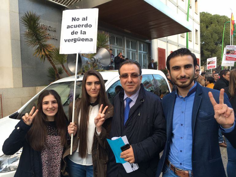 Mohamed Nouri y su famiia