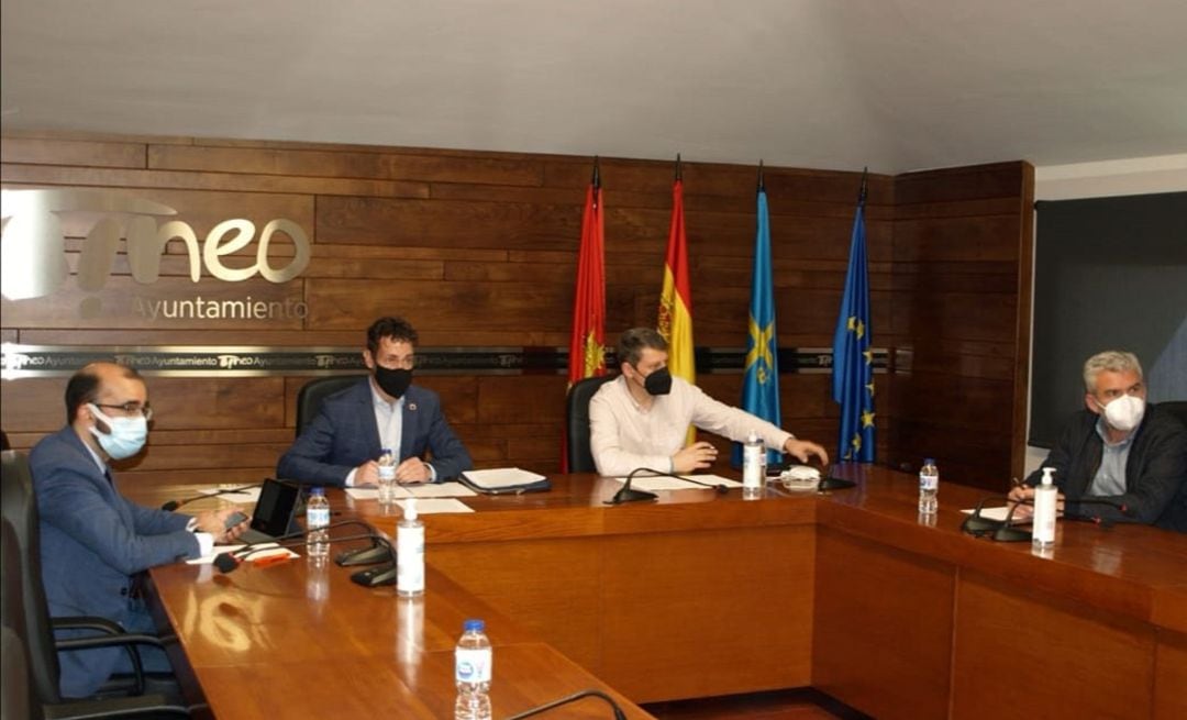 Reunión de ACOM-España en Tineo