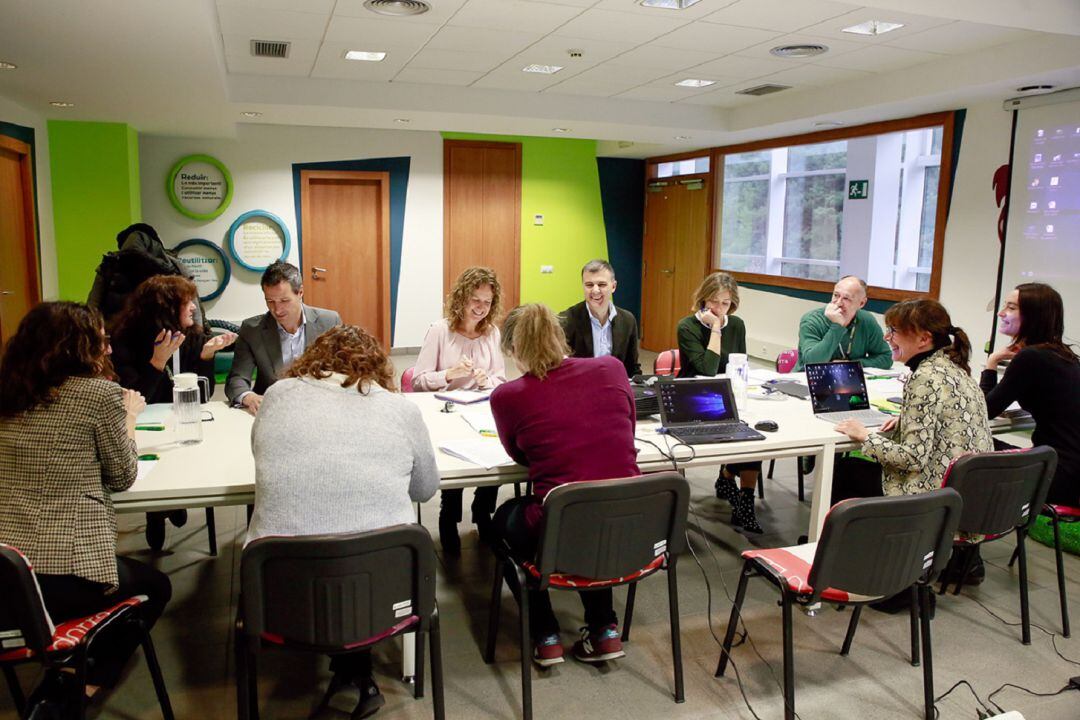 Un moment de la reunió de la Comissió d'Informació i Vigilància del Centre de Tractament de Residus d'aquest dilluns