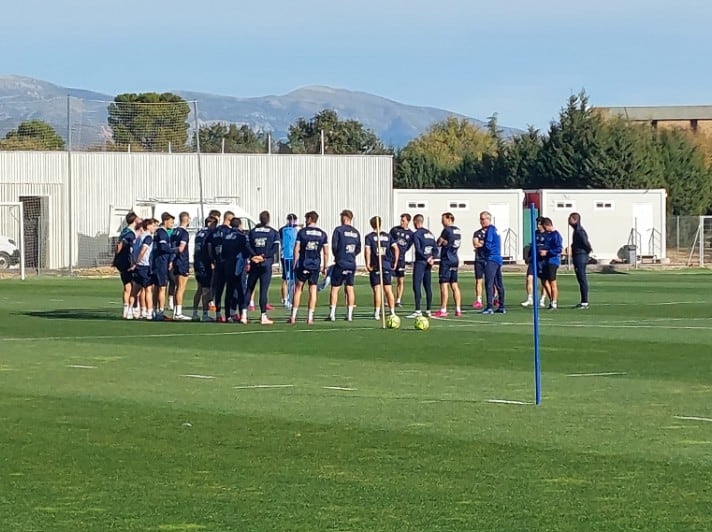 La SD Huesca vuelve a los entrenamientos tras la derrota ante el Real Valladolid