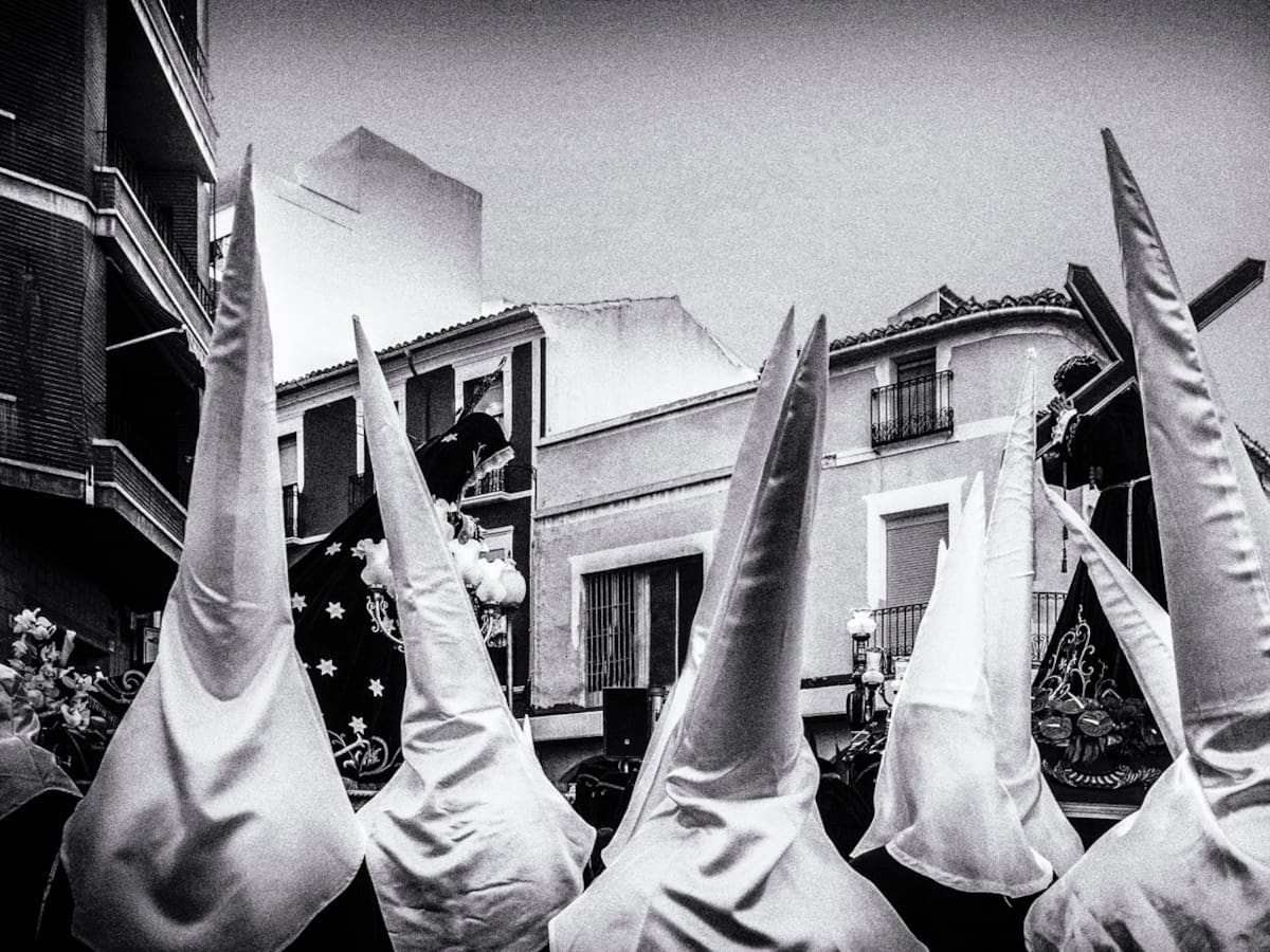 43 autores optan a premio en el concurso de fotografía de la Semana Santa de Villena