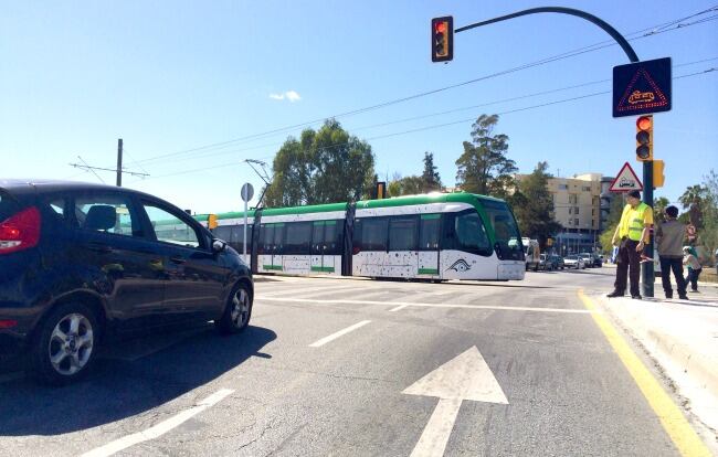El tranvía en las pruebas durante el acceso al hospital Clínico de Málaga