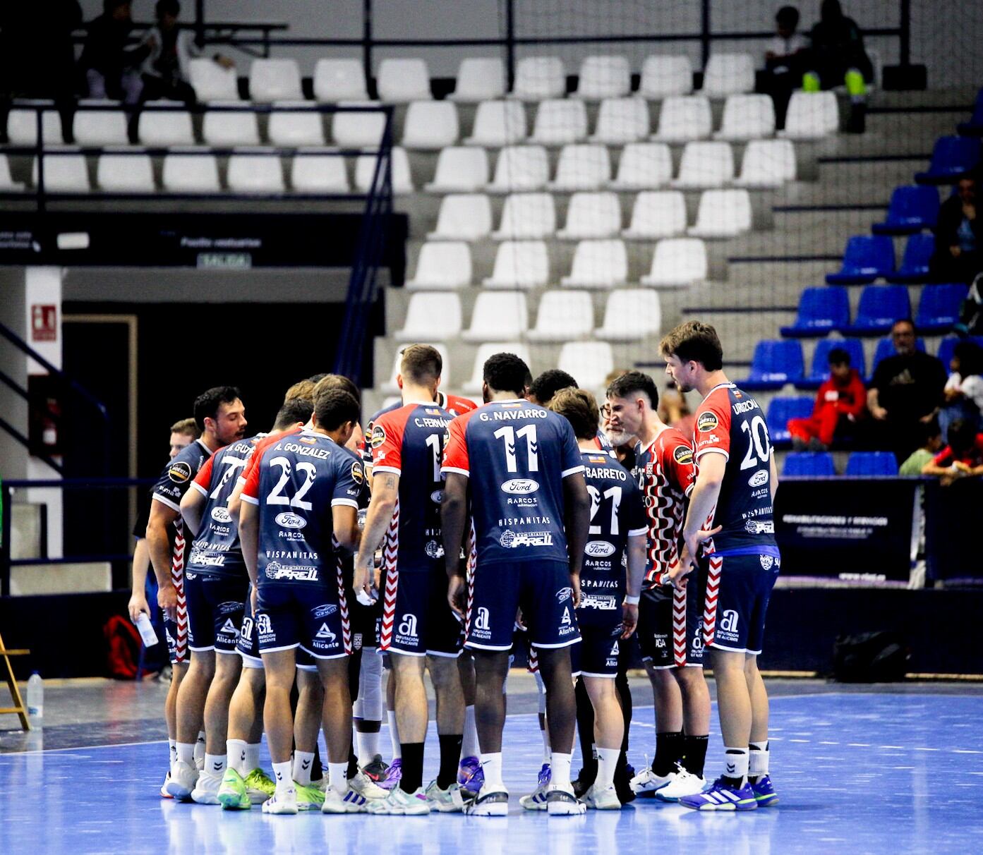 Imagen del equipo durante el partido frente a Bada Huesca