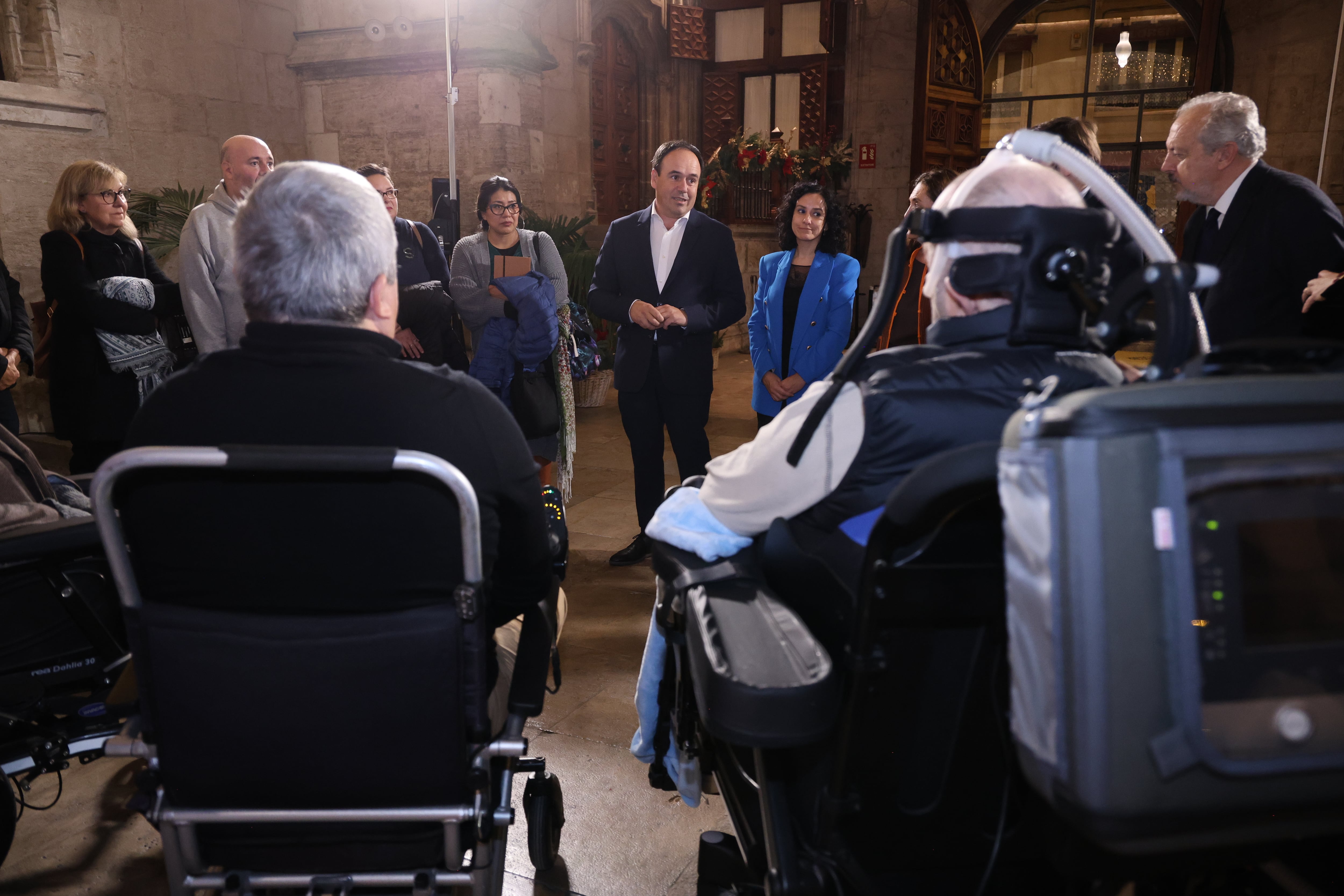 Llorca avanza que la Generalitat resuelve los primeros expedientes de Grado III+ para personas con ELA