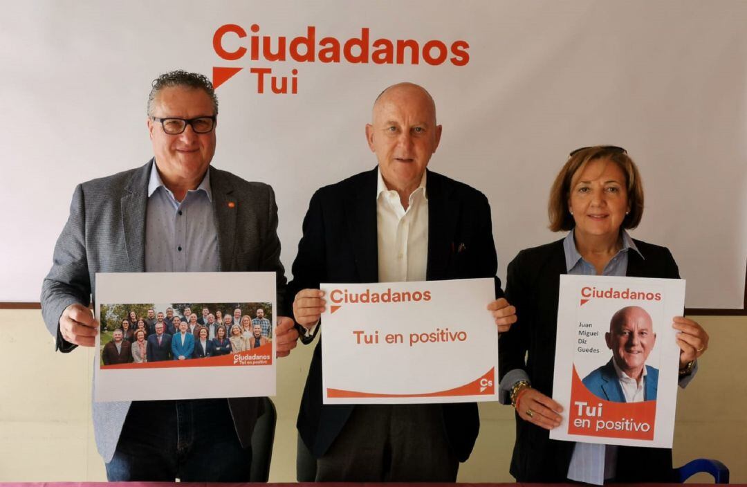 Manuel González, Juan Miguel Diz Guedes y Pilar Besada, cabezas de lista de Ciudadanos en Tui.