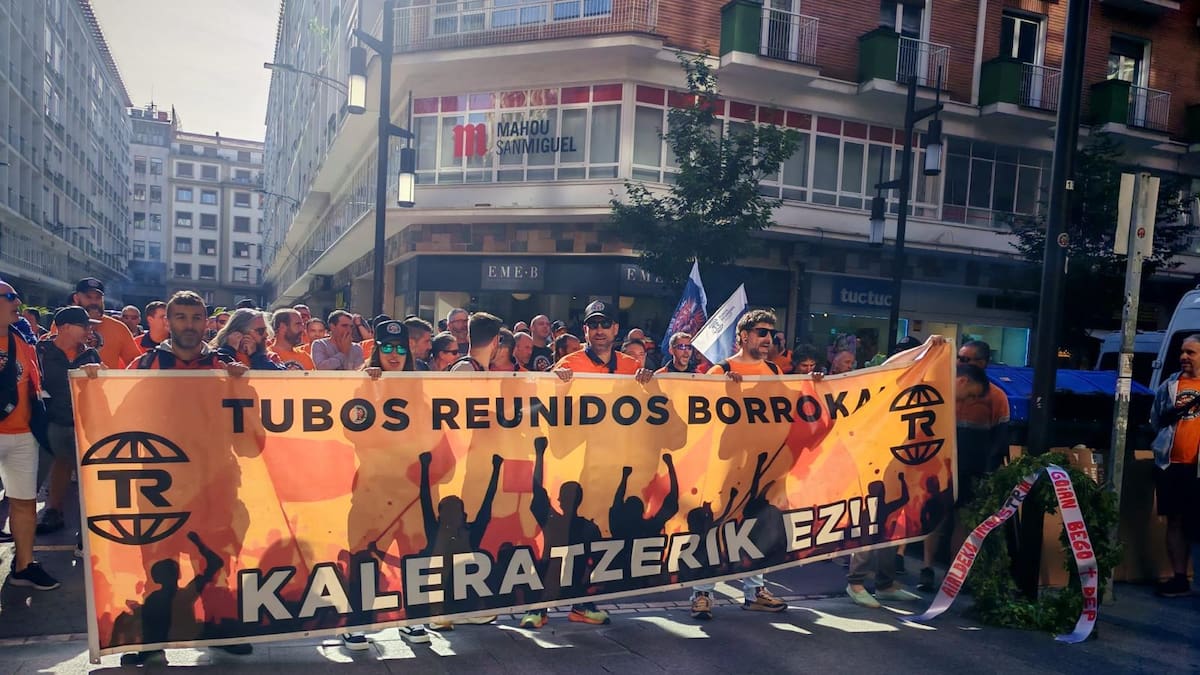 Los sindicatos de Tubos Reunidos impugnan el ERE y se movilizan en Bilbao para exigir su retirada