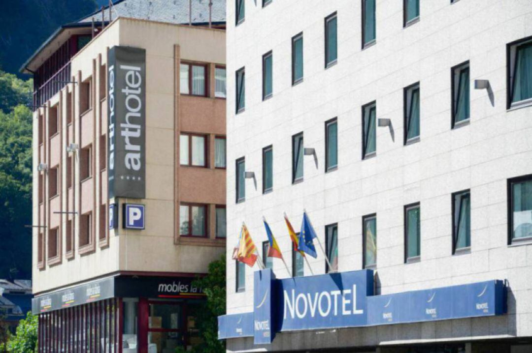 Els hotelers celebren la retirada del topall d'empleats que poden posar en ERTO.