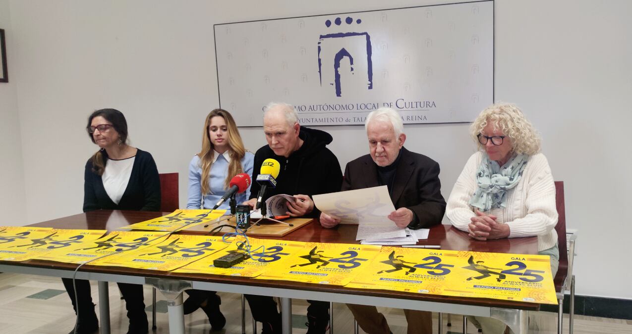 Presentación de la gala solidaria de Elvis Always