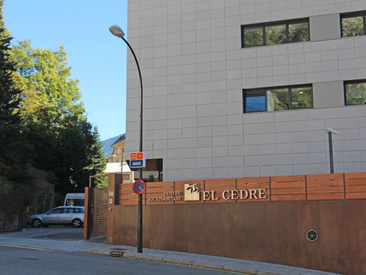 Dos nous positius al Cedre