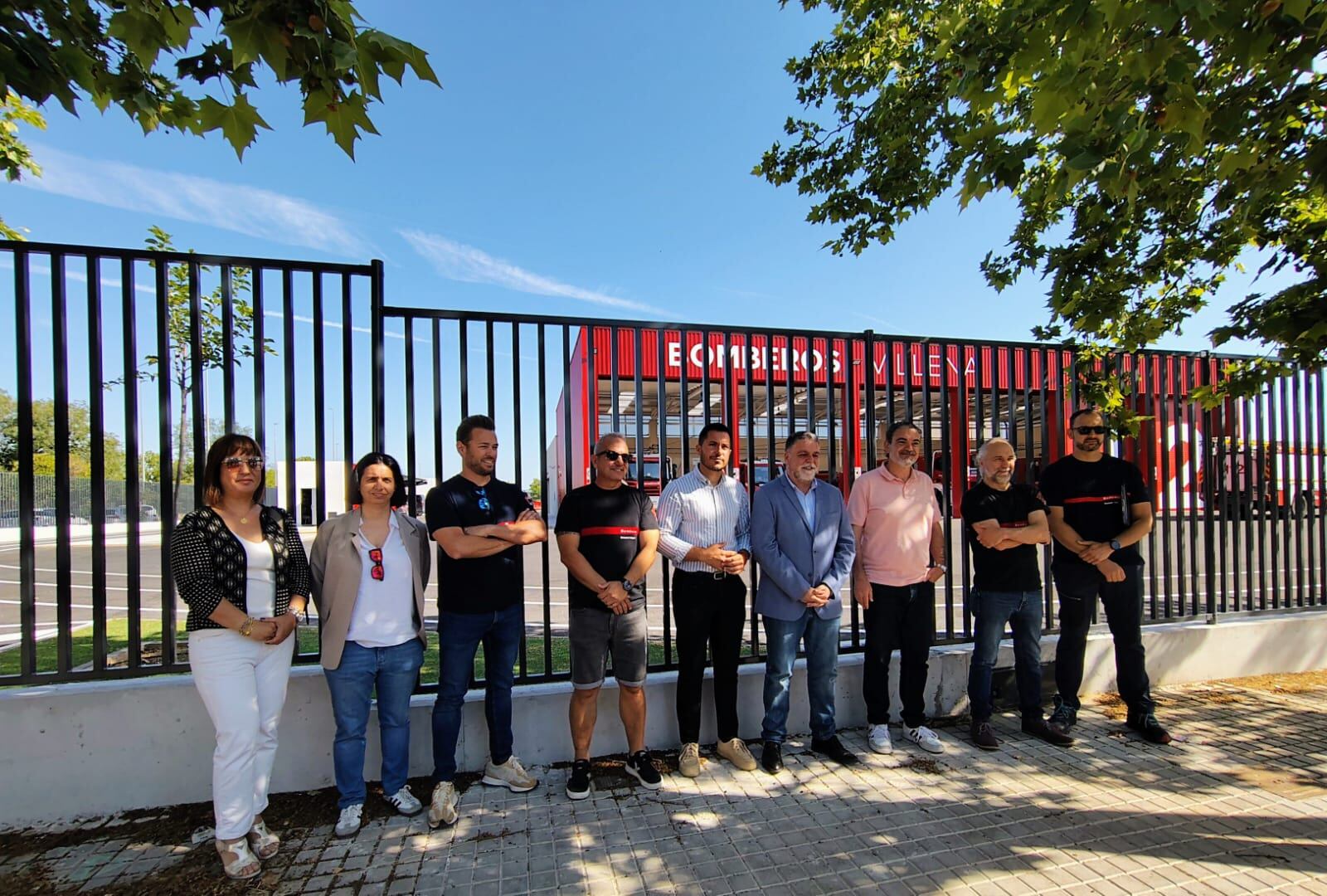 Visita y reunión en el parque de bomberos