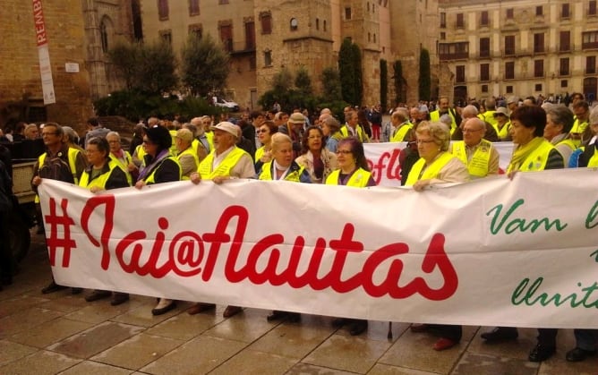 Manifestació dels &quot;iaioflautes&quot; pel seu primer aniversari&quot;