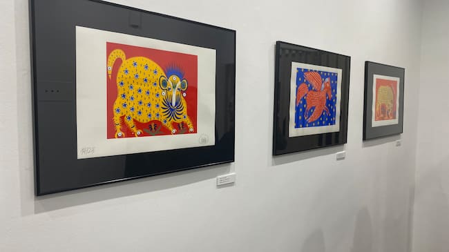 Serigrafías de la muestra 'Descubriendo a Maria Prymachenko (1908-1997). Una mujer rural, pacifista y artista'.