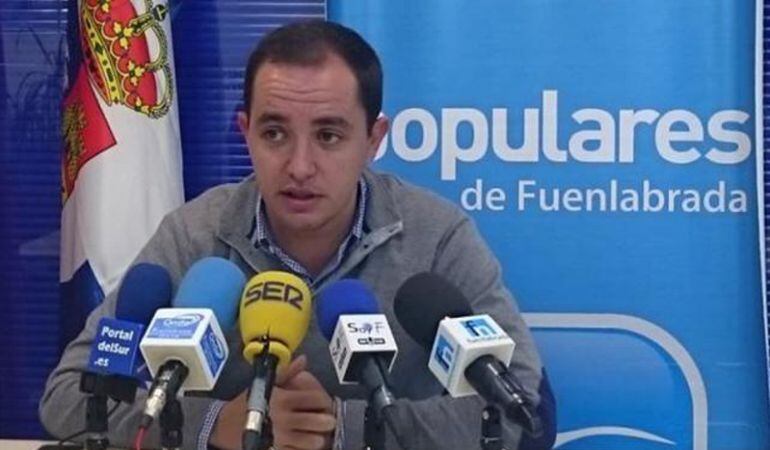 El portavoz popular asegura que han presentado 230 reclamaciones y propuestas a las Juntas de Distrito desde 2016.