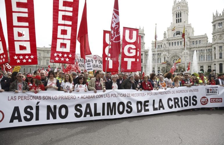 Vista general de la manifestación del Primero de Mayo de Madrid en la que participan miles de personas